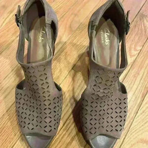 Clarks Artisan Women's Open Toe Heels Brown Leather Geometric Cutouts Size 9.5
